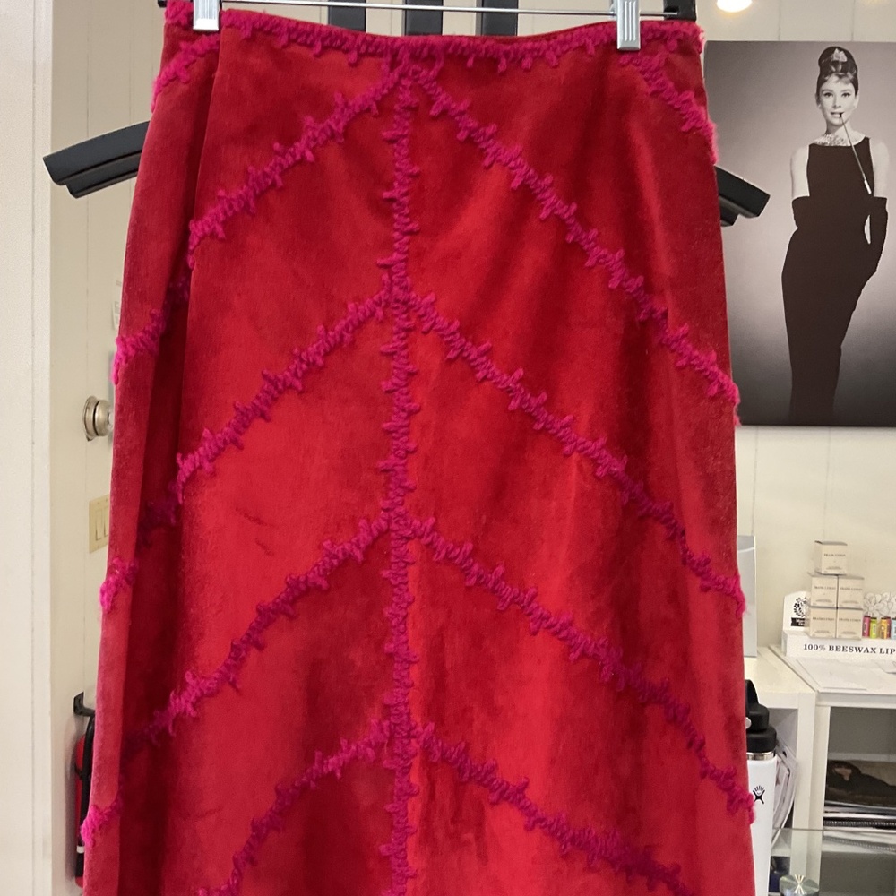 Dresses - Picture 2 of 4